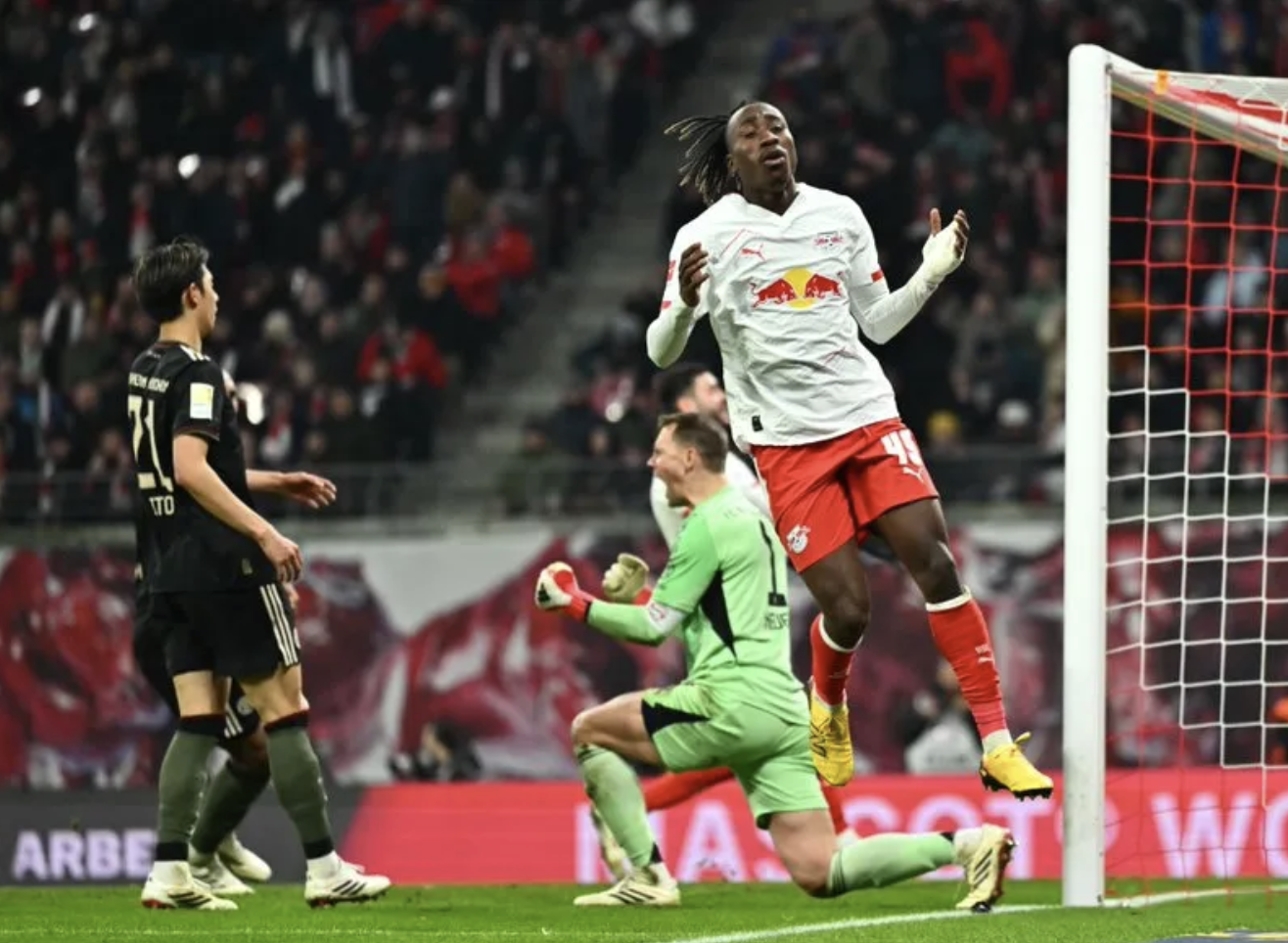 世界杯高清直播-德甲犟驴！莱比锡被揍0-6仍与拜仁打对轰：这次1-5崩盘 渣叔傻眼