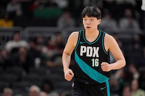 世界杯直播平台app下载-又是折返跑的一天，杨瀚森登场6分钟1中0得到1板1助&amp;amp;遭隔扣