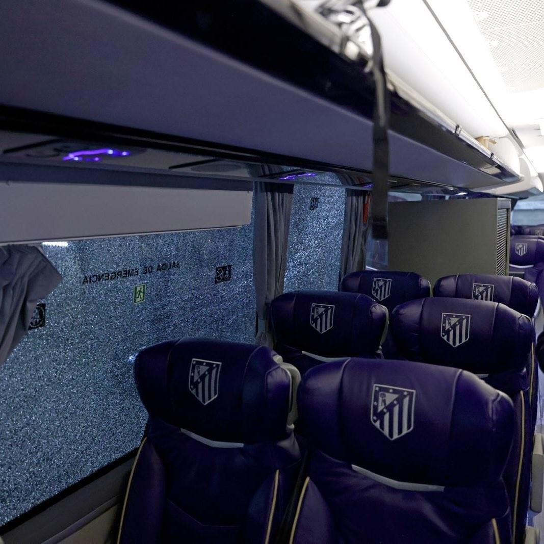 世界杯手机观看-马竞晒大巴被砸照片并圈NASA：今晚我们也见到了月亮的背面